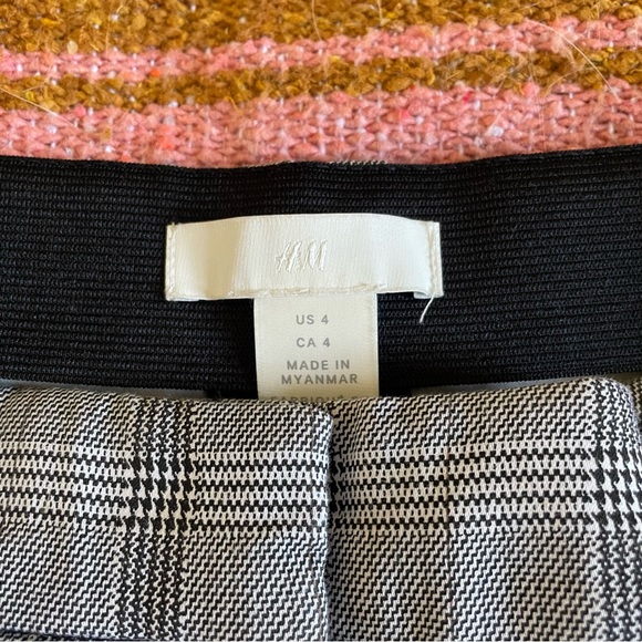 H&M Slacks Set - Picture 5 of 6